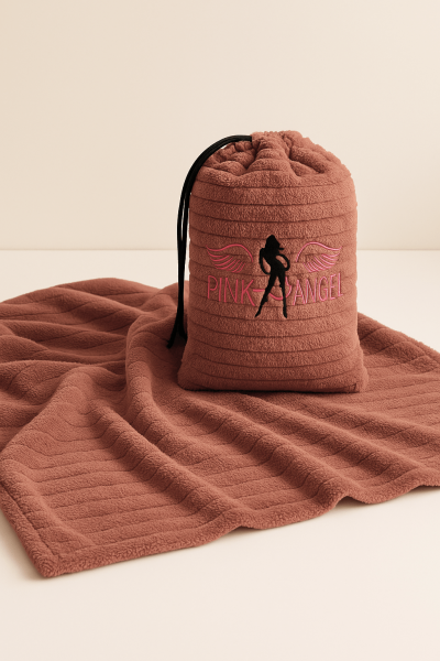 Пухено одеяло в брандирана торбичка PINK ANGEL 05948