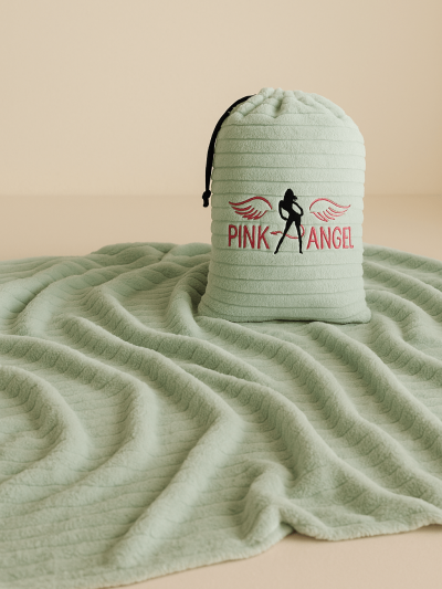 Пухено одеяло в брандирана торбичка PINK ANGEL 05946
