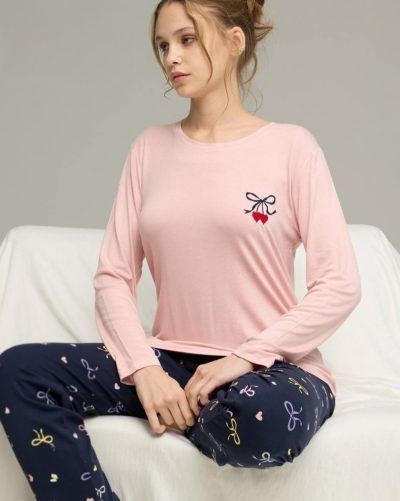 Дамска пижама с дълъг ръкав 40226