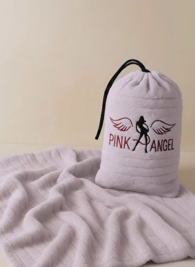 Пухено одеяло в брандирана торбичка PINK ANGEL 05969